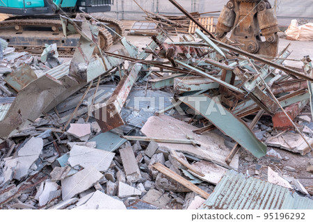 Metal scraps Metal scraps 95196292