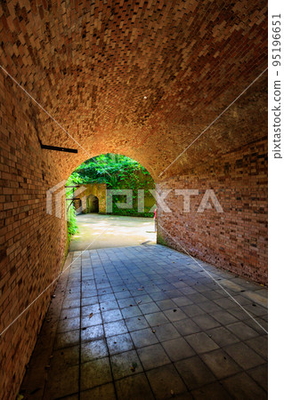 Sarushima, Yokosuka City, Kanagawa Prefecture (Sarushima Fortress Cutout and Tunnel) 95196651