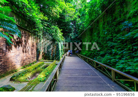 Sarushima, Yokosuka City, Kanagawa Prefecture (cut through Sarushima Fortress) 95196656