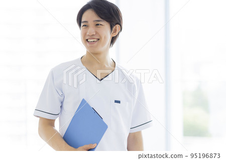White coat male doctor nurse 95196873