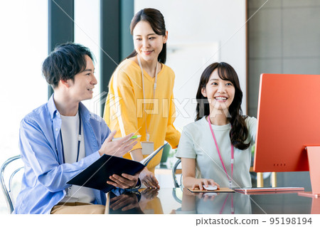 Young engineer in the office 95198194