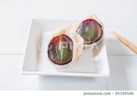 Grape Daifuku Nagano Purple 95199586