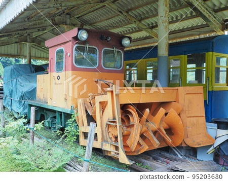 長野縣大瀧村瀧越地區的水公園 森林鐵路的 DB 5 柴油機車 95203680