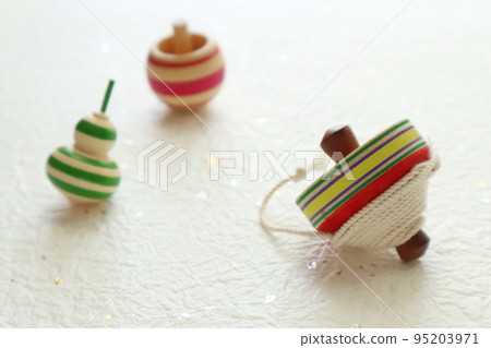 Various frames and Japanese paper 95203971