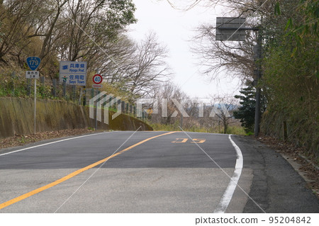 從岡山縣看到的國道 179 號坂東縣邊界 2 岡山縣美作市 從岡山縣看到的國道 179 號坂東縣邊界 2 岡山縣美作市 95204842