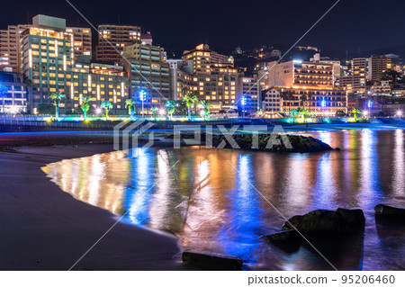 <<靜岡縣>>熱海陽光海灘夜景/度假區風景 95206460