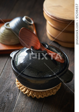 Rice cooking clay pot Rice cooking clay pot 95206857