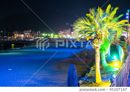 <<靜岡縣>>熱海陽光海灘夜景/度假區風景 95207187