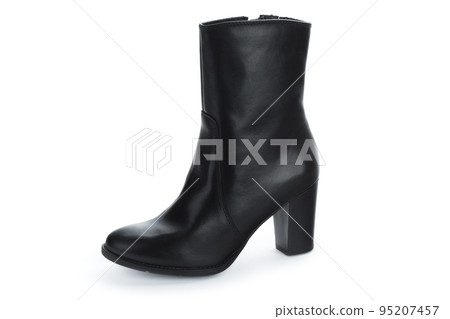 Female autumn-winter leather ankle boots isolated on white background 95207457