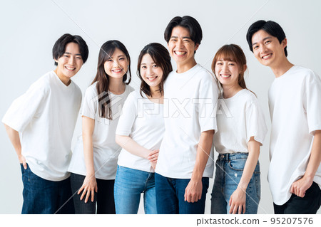 男女、Z世代朋友、大學生、合租 95207576