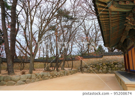 慶州佛國寺, 寺廟, 佛教, 和尚, 多寶塔, 佛國寶塔, 石塔, 韓屋, 95208674