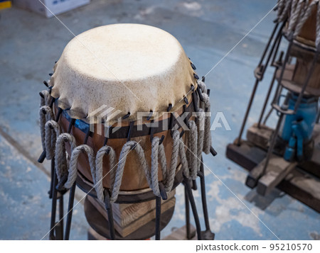 傳統的中國大鼓 95210570