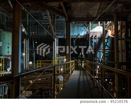 廢棄的糖廠內部 95210576