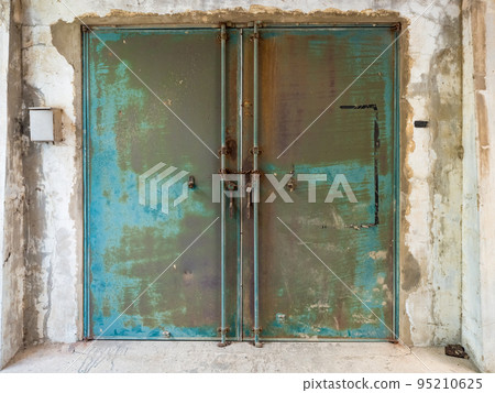 Rusty old iron gate 95210625