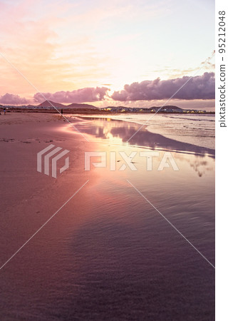 Sunset in Famara Beach - Lanzarote - Canary Islands 95212048