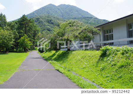 三部青年交流館內的景色 95212442