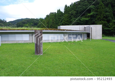 三部小豆原埋葬林公園內的建築物景觀 三部小豆原埋葬林公園內的建築物景觀 95212493