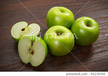 Australian green apple, Granny Smith Australian green apple, Granny Smith 95216595