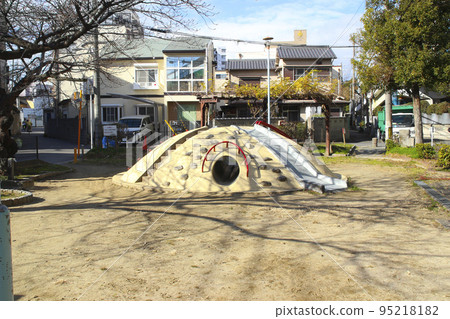 Higashihimeshima Park / 4-chome Himejima, Nishiyodogawa Ward, Osaka City, Osaka Prefecture 95218182