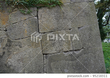 Castle stone wall 002 95218311