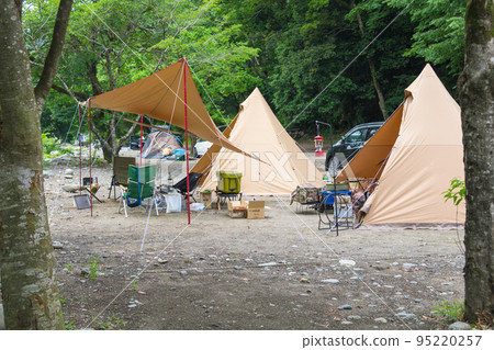 [Auto camp while looking at the Doshi River at the auto campsite] 95220257