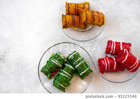 Turkish baklava dessert with honey, close up 95225548