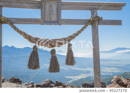 [Tenku no sha] View from Kurumayama Shrine [Highest peak of Kirigamine, Kurumayama summit] 95227278