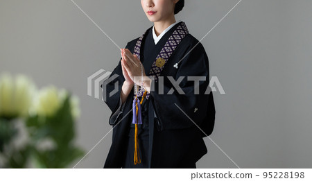 葬禮形像日本袈裟和服 葬禮形像日本袈裟和服 95228198