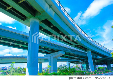 橫濱青葉IC附近的立交橋 95228403