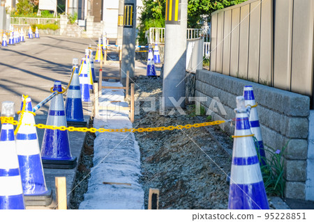Road gutter sidewalk construction Road gutter sidewalk construction 95228851