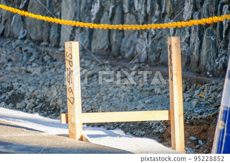 道路天溝人行道施工 95228852