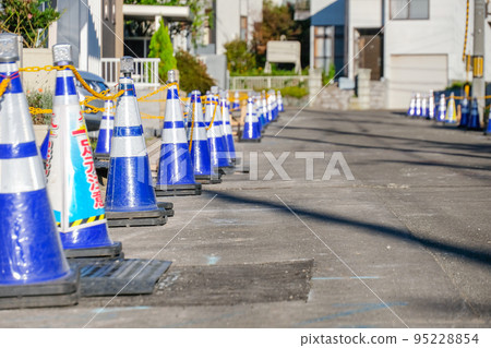 道路天溝人行道施工 95228854