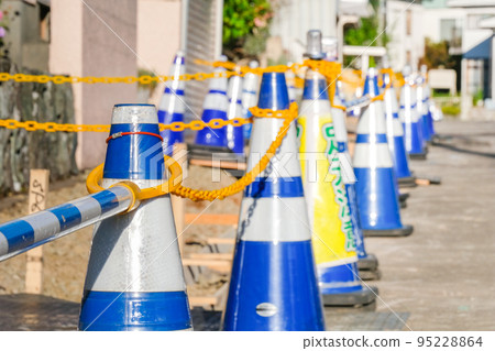 道路天溝人行道施工 95228864