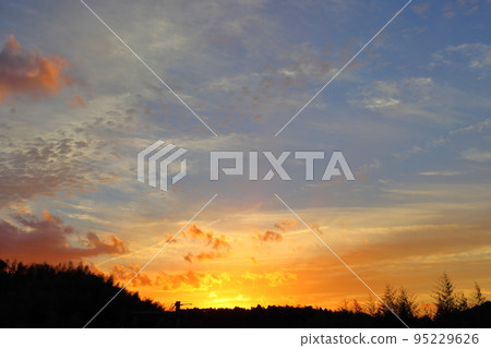 Autumn sunset sky Autumn sunset sky 95229626