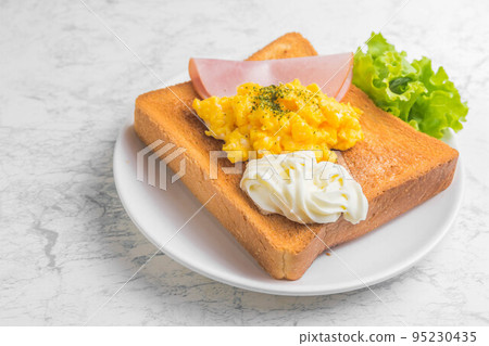 早上吐司 95230435