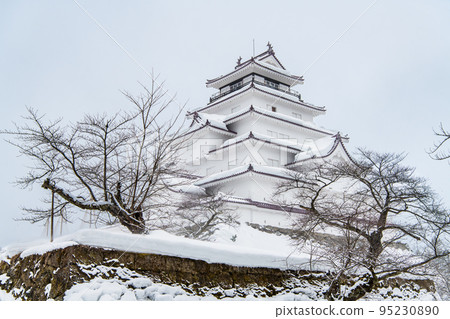福島縣會津若松市敦賀城～白雪覆蓋的天守閣～ 95230890