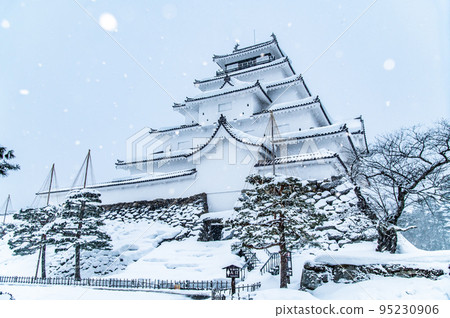 福島縣會津若松市敦賀城~白雪覆蓋的天守閣~ 福島縣會津若松市敦賀城~白雪覆蓋的天守閣~ 95230906