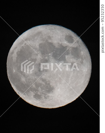 滿月 2022 年 10 月 10 日 95232350