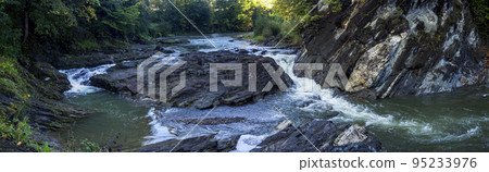 Guk Malyi (Little Guk) waterfall on Carpathian river Pistynka, Hutsulshchyna National Park, Ukraine 95233976