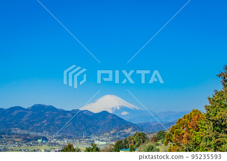 [Natural scenery of Kanagawa] View of Mt. Fuji from Matsudayama, Kanagawa 95235593
