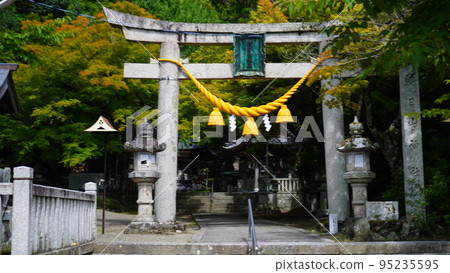 Asahiyama shrine torii gate and dedicated new shimenawa 95235595