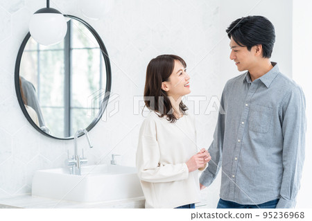 Toilet couple couple lifestyle Toilet couple couple lifestyle 95236968