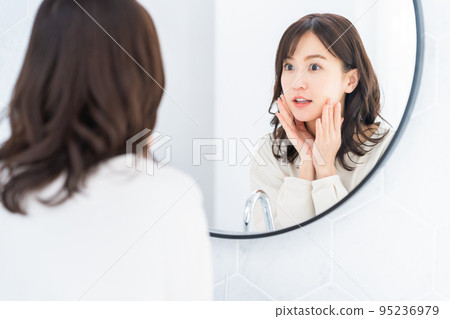 Women's beauty beauty skin care face wash 95236979