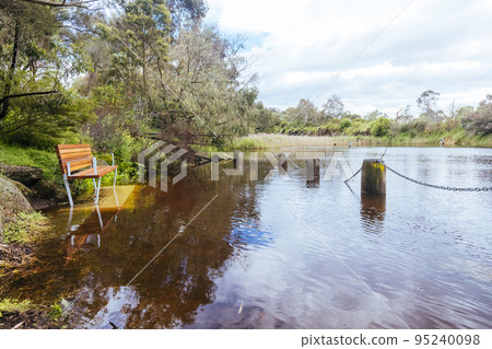 Melbourne Flood Emergency 2022 95240098