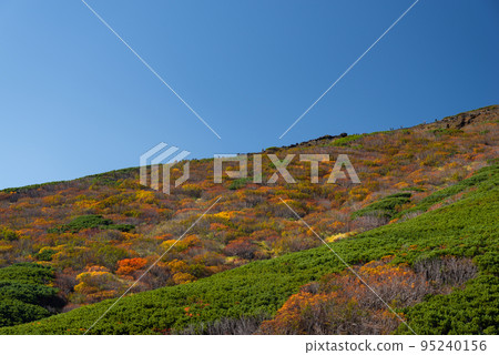 Mt. Ontake in autumn colors 95240156