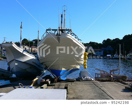 神奈川縣橫須賀市 長井漆山漁港 三浦半島相模灣 漁船 橫須賀市最大漁港 攝於2006年 神奈川縣橫須賀市 長井漆山漁港 三浦半島相模灣 漁船 橫須賀市最大漁港 攝於2006年 95242198
