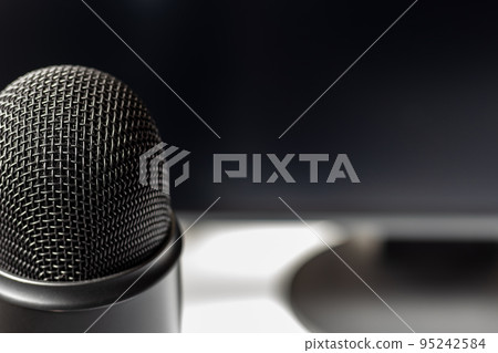 麥克風和電腦顯示器 95242584