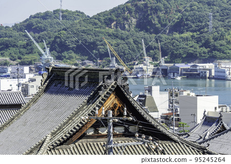 The townscape of Mukaishima Onomichi Channel Onomichi City, Hiroshima Prefecture The townscape of Mukaishima Onomichi Channel Onomichi City, Hiroshima Prefecture 95245264