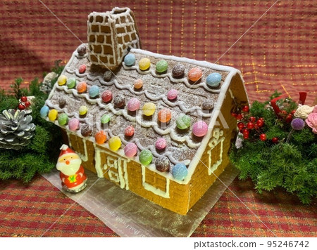 christmas candy house 95246742