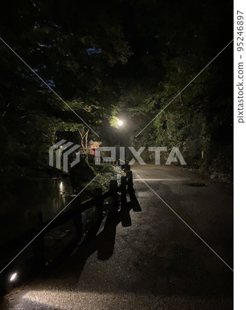 箕面瀑布_11 95246897